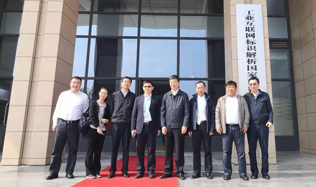 逢场作戏换新,痛点、解析与落实—破解形式主义式创新的困局 逢场作戏换新,痛点、解析与落实—破解形式主义式创新的困局