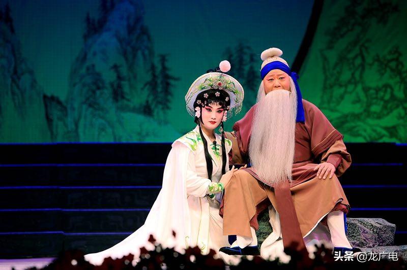 破虚情扑克脸，揭掩真相手法，生肖文化的创新解读与落地之道