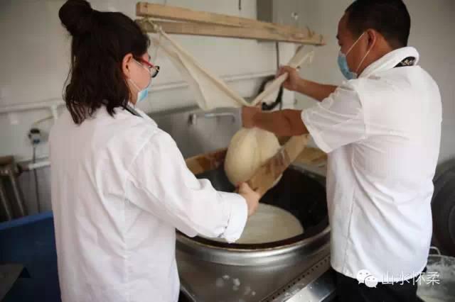 今期生肖二一开，三头两尾却为奇生肖谜解读，民俗视角下的娱乐与理性规避