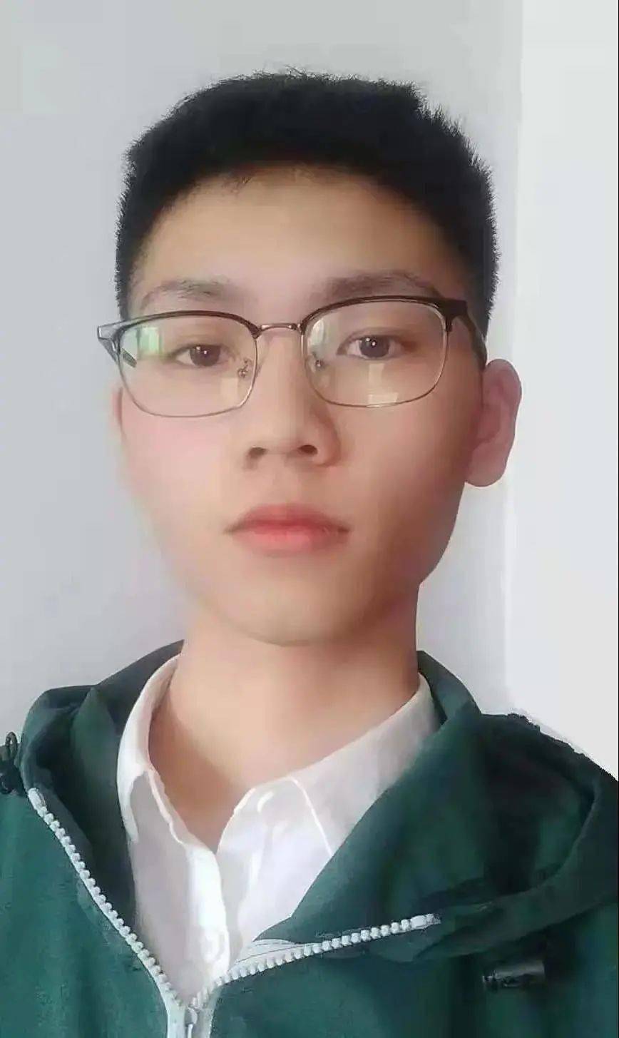 取之有道守廉心，延镜合运防诈伪—生肖牛职场场景的坚守与智慧解析