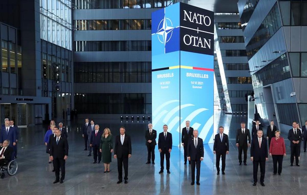 三心二意中到正，有眼可望一路旺—生肖龙的文化解码与现实指引